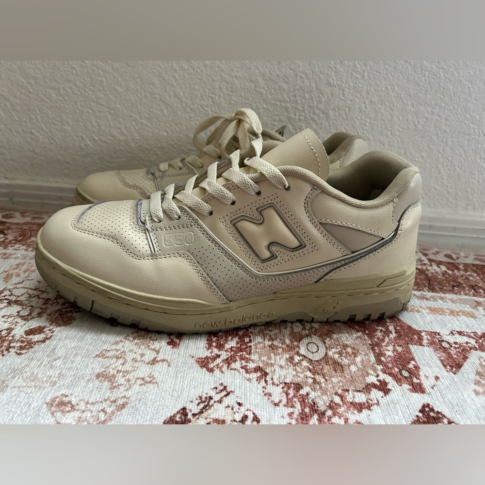 New Balance Men's Beige Sneakers size 9.5